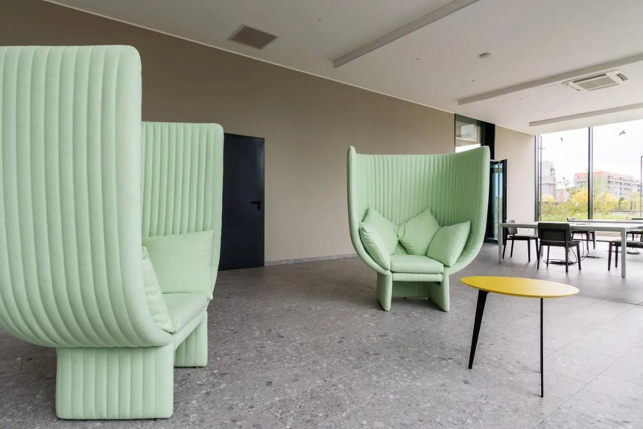 Joivy Uptown Flats With Balcony, Good Connection To Milan Centre Daire