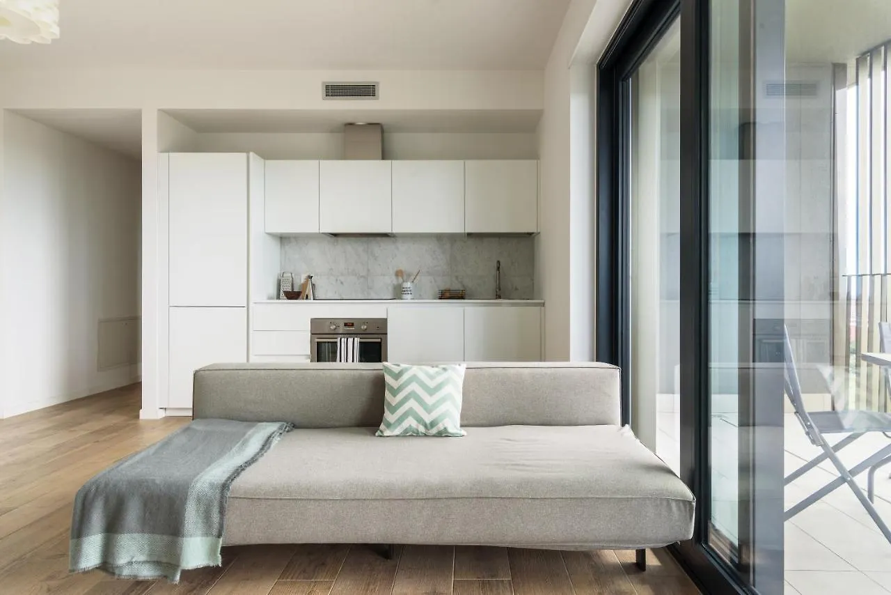 Joivy Uptown Flats With Balcony, Good Connection To Milan Centre Daire 0*,  İtalya